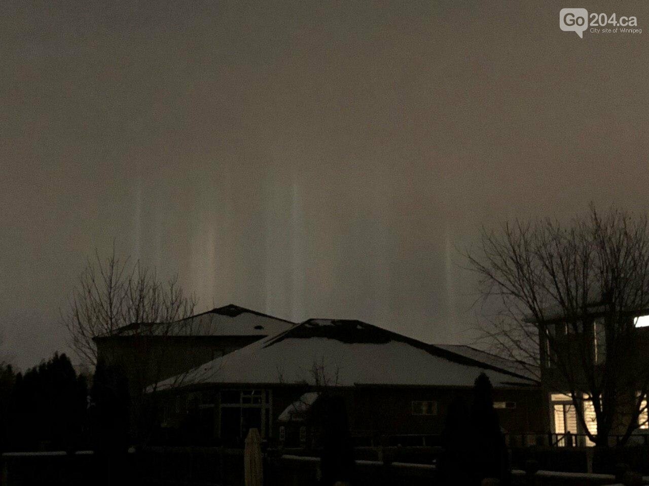 Winnipeggers witnessed light pillars phenomenon, photo-2