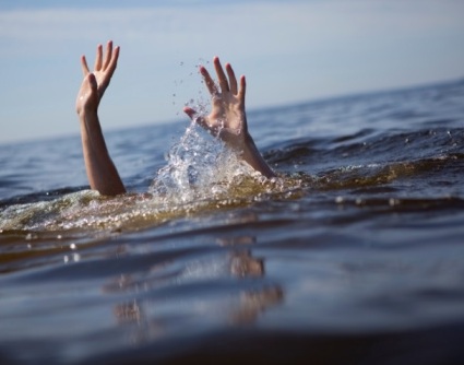 Lifesaving Society Manitoba Showed Three Steps on How to Survive in Water