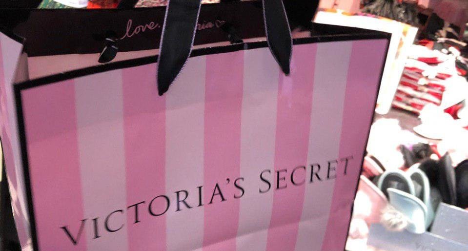Go204 team Victoria's Secret shopping