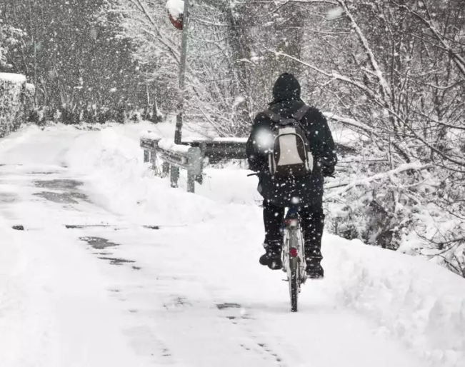 Do you like riding a bike? Here is how to stay safe during cold Manitoba winter