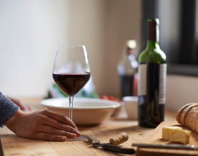 ‘Mommy’ drinking culture tries to make alcohol consumption more popular among women