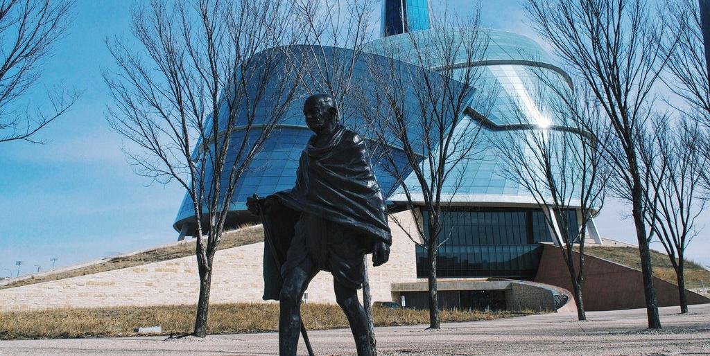 The 68-Year-Old Guinness World Record Holder Stopped in Winnipeg While Cycling Across Canada