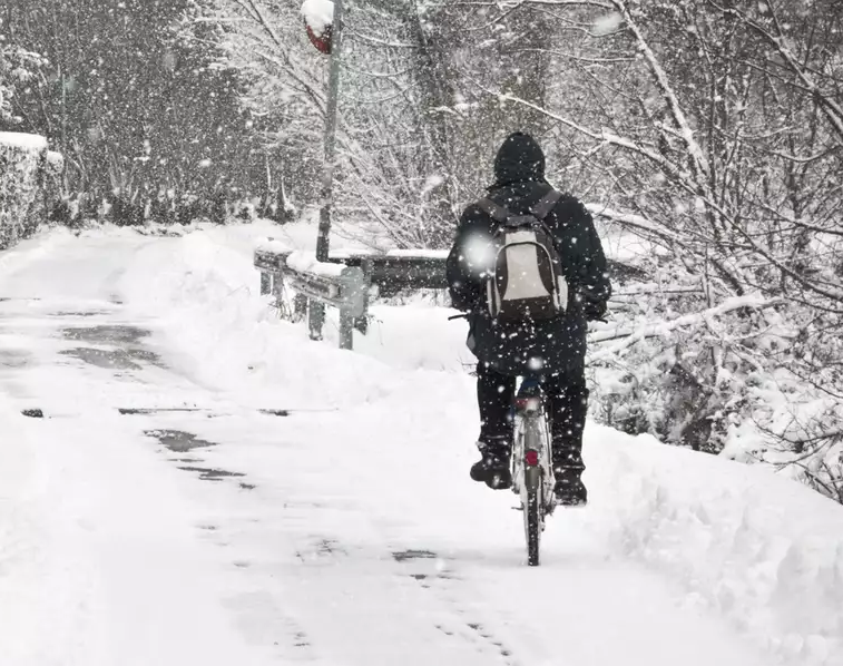 Do you like riding a bike? Here is how to stay safe during cold Manitoba winter