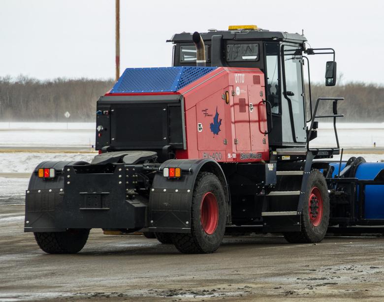 Autonomous snowplow made its first trip at Winnipeg's airport News