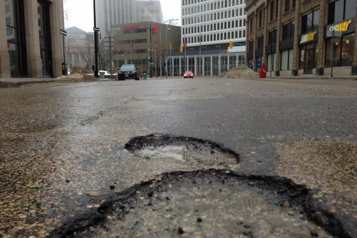 At Least 56 Of Winnipeg Streets Wont Get Fixed This Year News