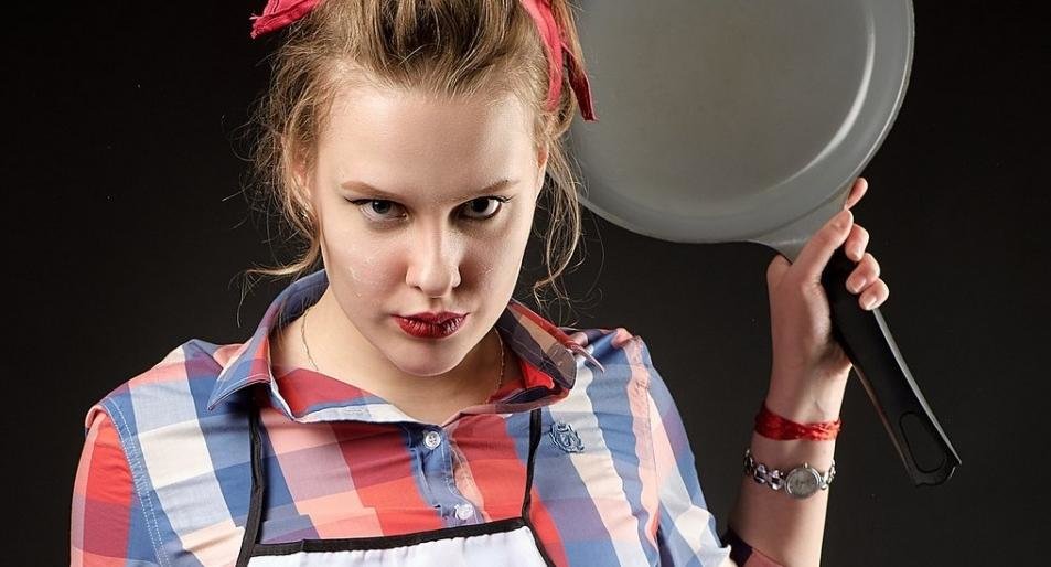 A Woman Got to the Police after the Assault on Her Boyfriend  A Woman Got to the Police after the Assault on Her Boyfriend