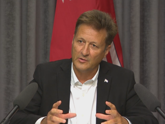 Changes in privatization of aircrafts: the government of Manitoba for or against?