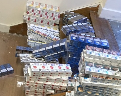 A man arrested after seizing illegal cigarettes A man arrested after seizing illegal cigarettes