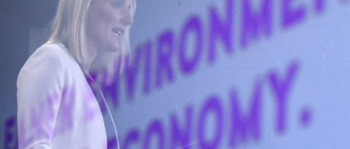 Lake Winnipeg protecting groups will take $3.8M funding Lake Winnipeg protecting groups will take $3.8M funding