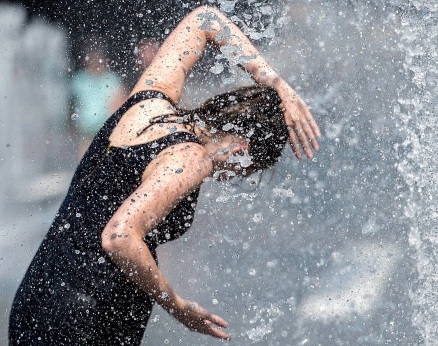 Environment Canada warns Manitoba residents about abnormally hot we... Environment Canada warns Manitoba residents about abnormally hot weather