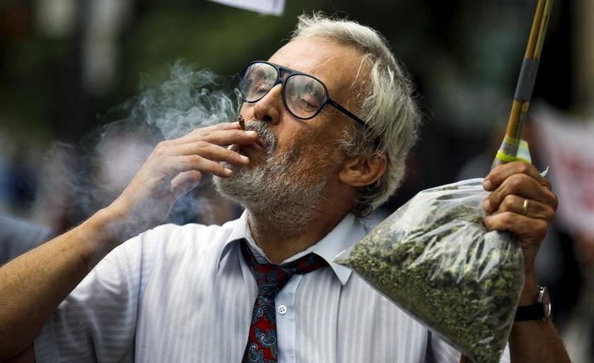 Older generation on legalization day Older generation on legalization day