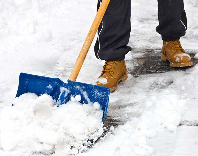 Uber for snow removal: a new app tested in Winnipeg