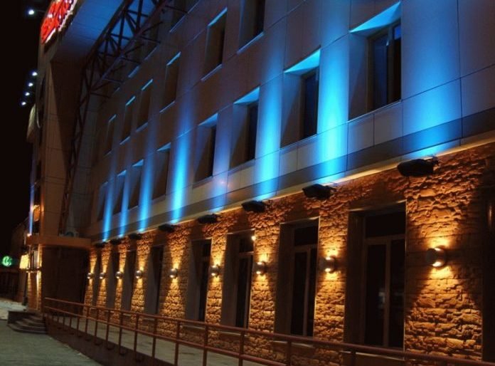 Winnipeg City Hall gives grants to improve lighting in downtown