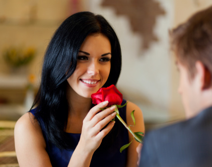 Winnipeg relationship expert offers people to pay more attention to simple love gestures