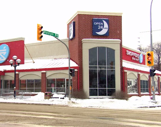 Winnipeg Shoppers Drug Marts stop working at night in five locations