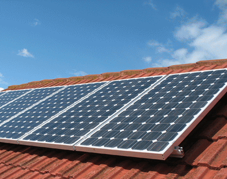 Winnipeg professor does not think that the government should invest in solar systems