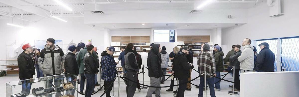 Canadians do not like to buy marijuana online