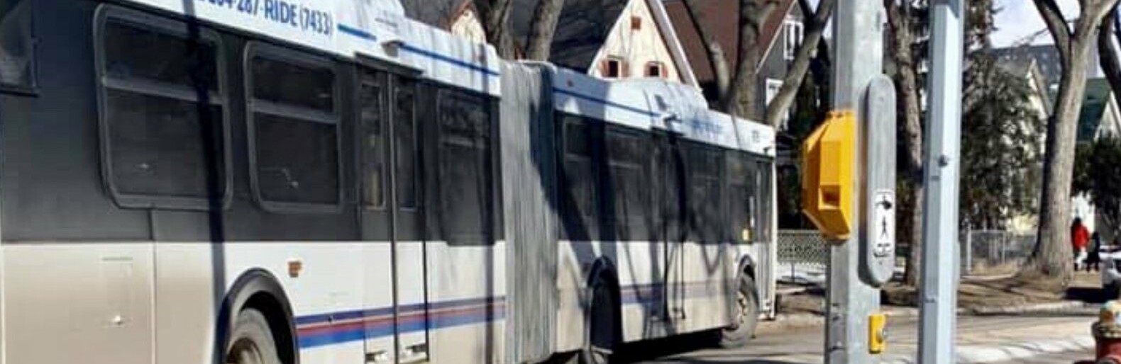 A bus gets stuck at the crossing