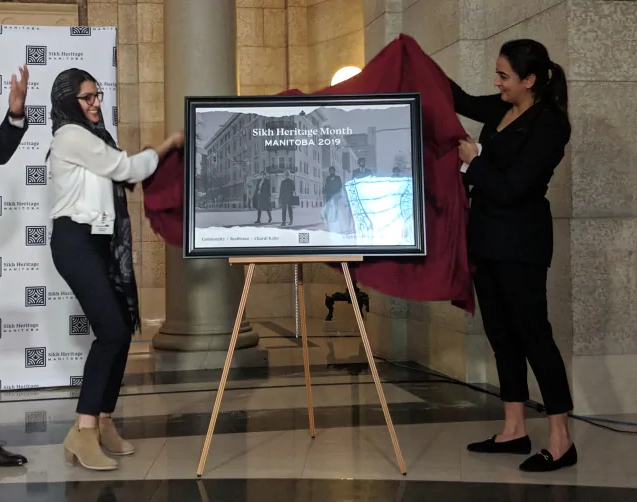 Iconic Sikh photo can be seen in downtown Winnipeg