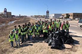 Winnipeg creek cleanup on Earth Day