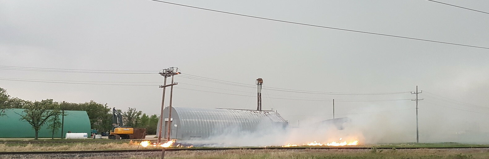 Lightning strike halted  the train traffic