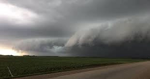 Severe thunderstorm moves through southern Manitoba